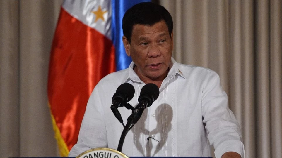 Ο Ντουτέρτε ξαναχτυπά: «Αν μείνετε διεφθαρμένοι, καθίκια θα σας σκοτώσω» είπε σε αστυνομικούς